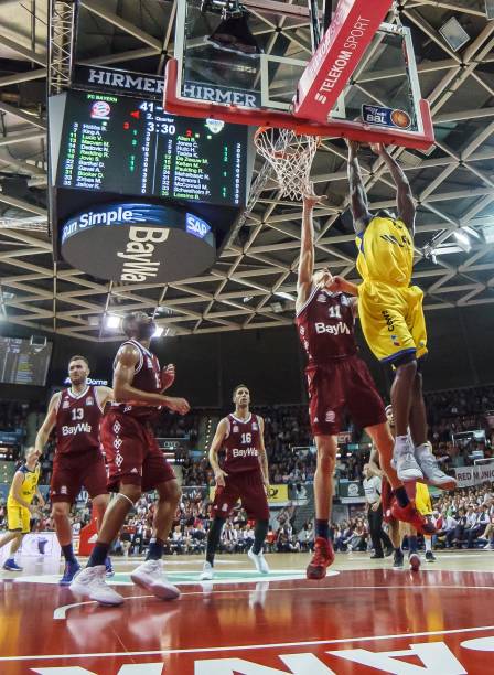 后给球队带 后给球队带