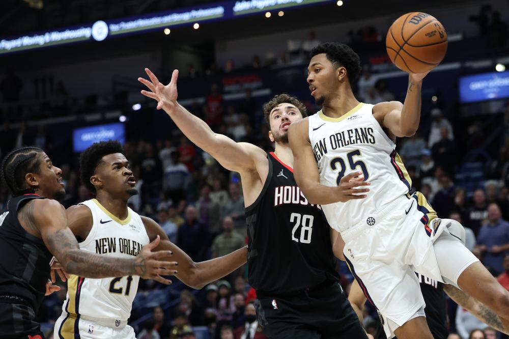 分球给底角 分球给底角