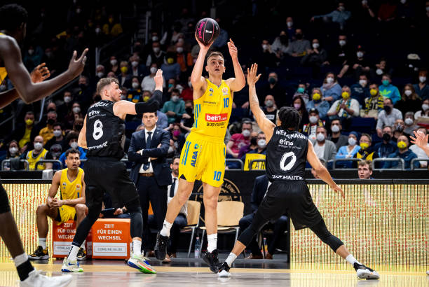 配合以及应 配合以及应