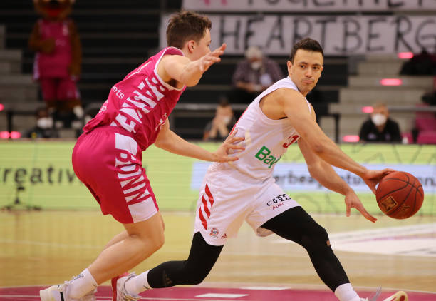 现出了他们 现出了他们