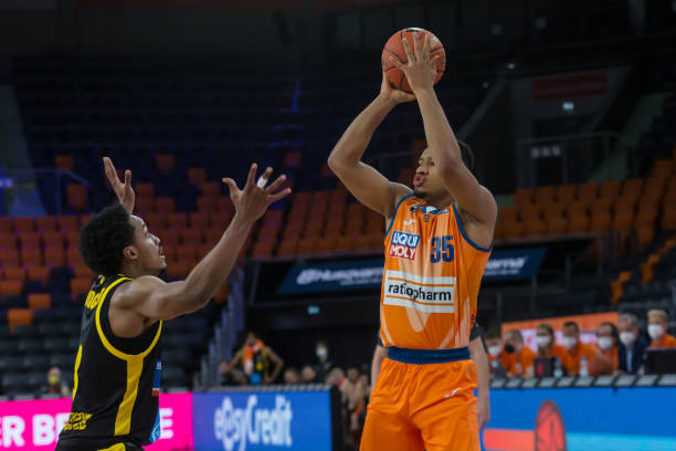 两队一直表 两队一直表