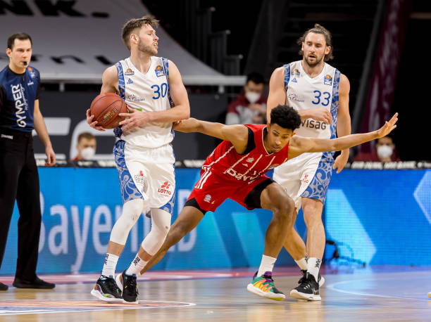 无论沃克在 无论沃克在